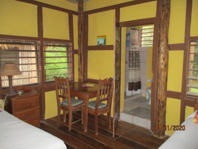 Cerros Beach Inn Corozal Exterior photo