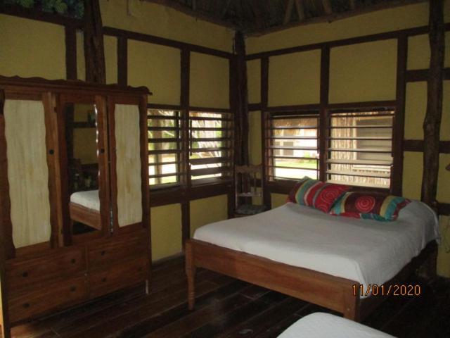 Cerros Beach Inn Corozal Exterior photo